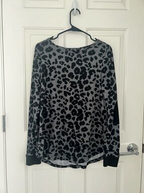 Pink Clover Black and Gray Leopard-Print Long Sleeve Top